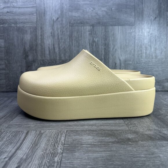 CROCS Dylan Platform Women's size 8 Wheat Clogs - Picture 3 of 7